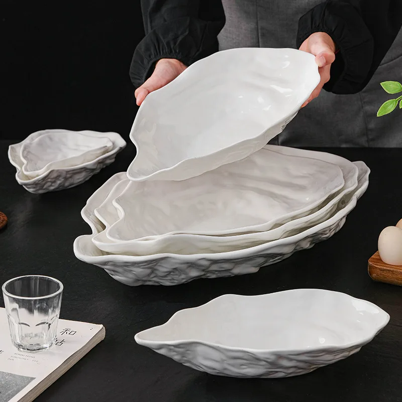 

1PC Ceramic Sashimi Plate Creative Oyster Shaped Salad Plate Artistic Concept Cuisine Specialty Plate Hotel Tableware