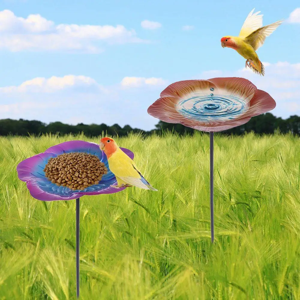 

Container Iron Bird Feeder Plugin Flower Shaped Large Capacity Bird Feeding Dish Durable Convenient Bird Bathtub Drinking