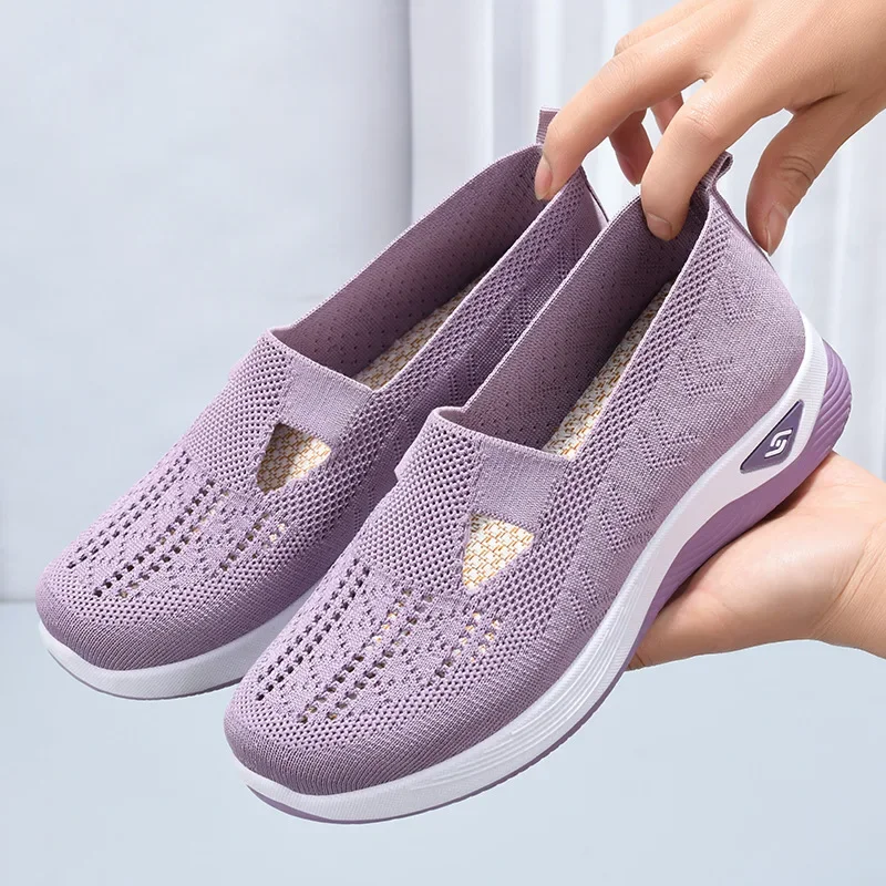 Women's Spring/Summer New Breathable and Comfortable, Mom's Single Shoes, Soft Sole, Casual Mesh Hollow Women's Shoes