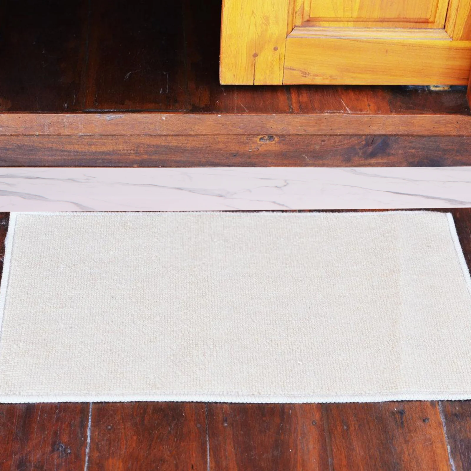 منحدر عتبة المدخل PVC تصميم ذاتي اللصق سهل التركيب للمنزل والمكتب وتباطؤ الحواف متعدد الاستخدامات