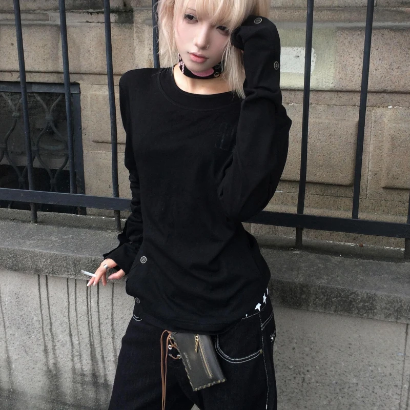 

Y2K O-neck Buttons Casual Black Long-sleeved T-shirt Women 2025 Autumn New High Street Fashion All-match Loose Tops