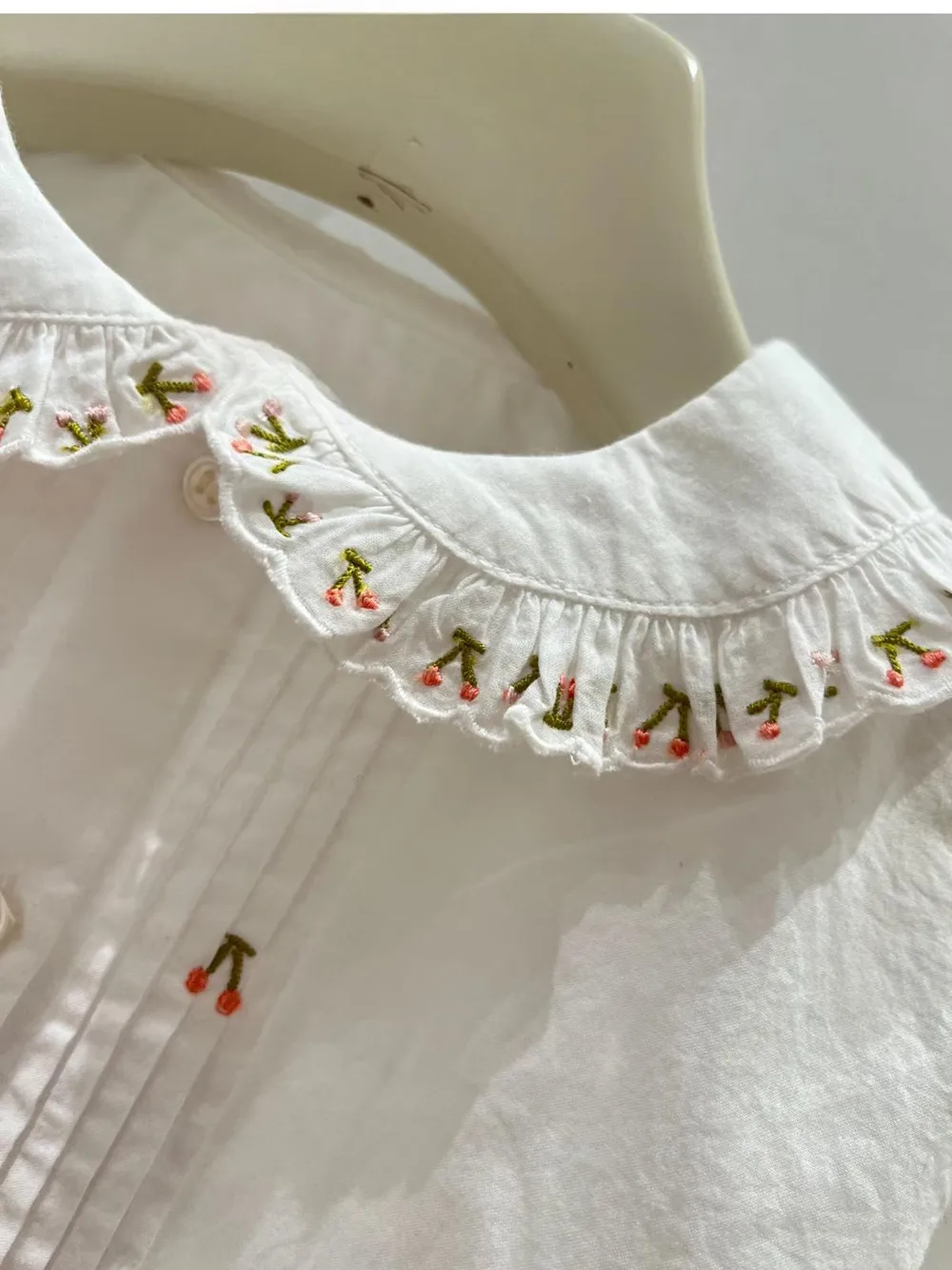 French style Fashionable white shirt  French style baby clothes Cherry patterned embroidered lapel shirt