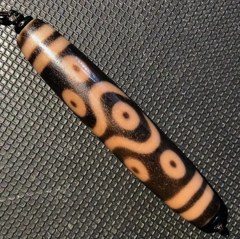 Unique Energy Tibetan Old Agate Ivory Color 10Eye Totem dZi Bead Amulet