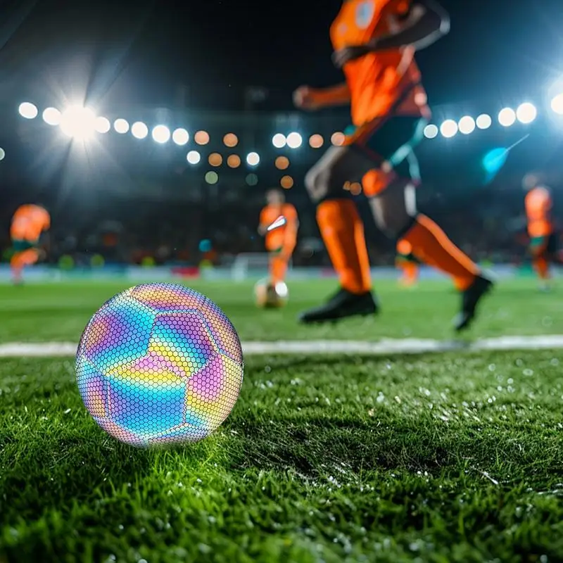 Glow Football Sports Outdoor Light Up Ball Cool Waterproof Fun Football per compleanno Ragazzo Allenamento Giochi per ragazze di Natale per bambini