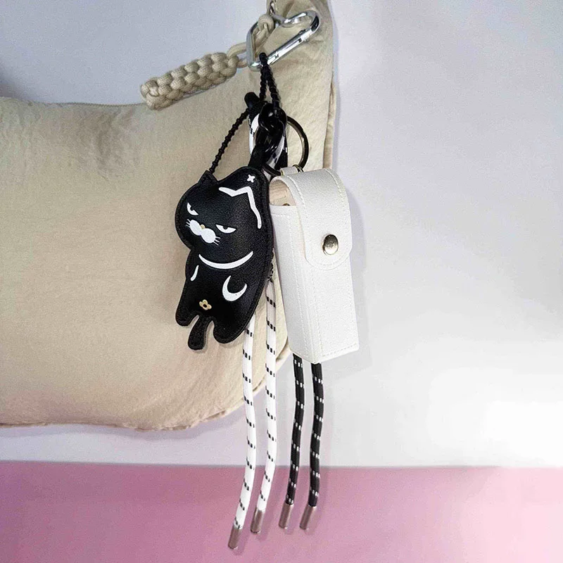 

Bag Charms Luxury Bag Chain Cat Pendant for Dior Bag Women Handbag Purse Keychain Man Backpack Wallet Decoration