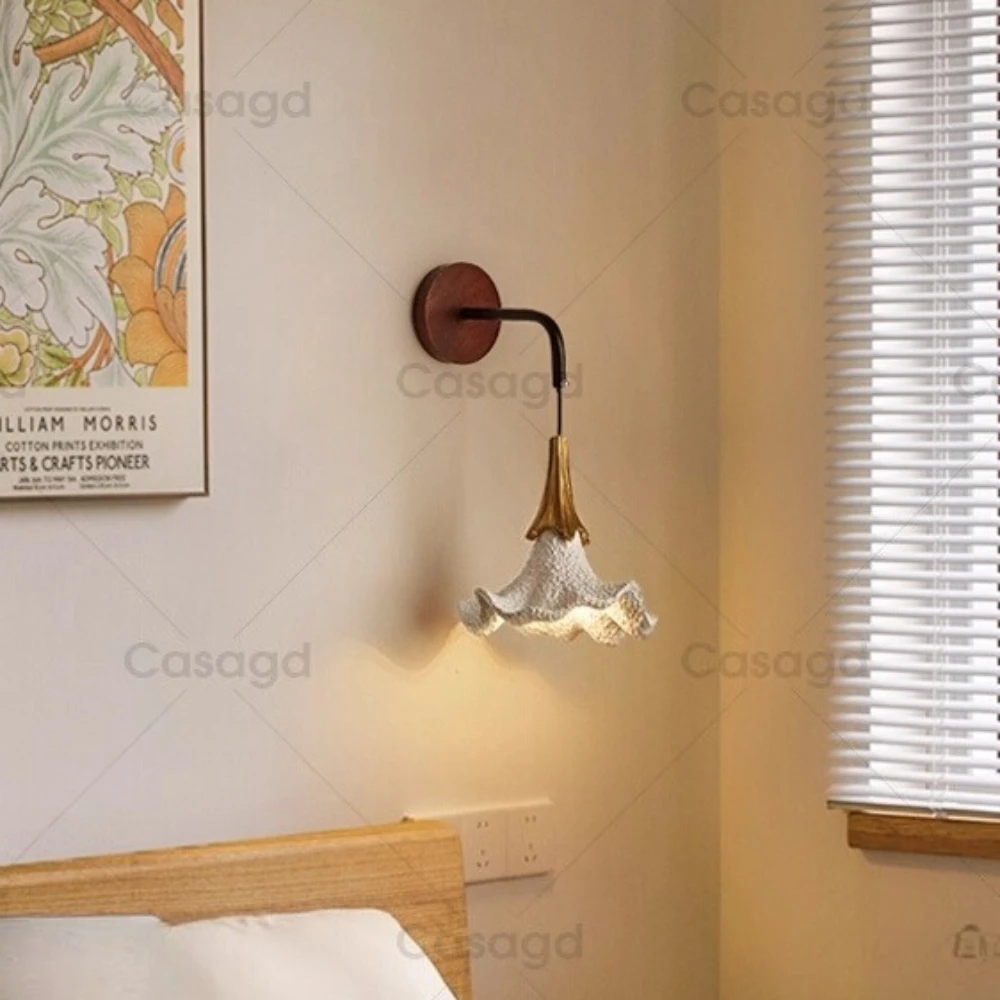 

Антикварный настенный светильник во французском стиле, элитный светильник, роскошный фон из смолы, настенный светильник для кабинета, элитный прикроватный светильник для спальни