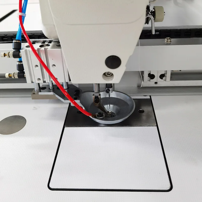 Picture 6: Intelligent Formwork Machine Garment Zipper Sewing Down Jacket Placket Automatic Large-range Formwork Machine