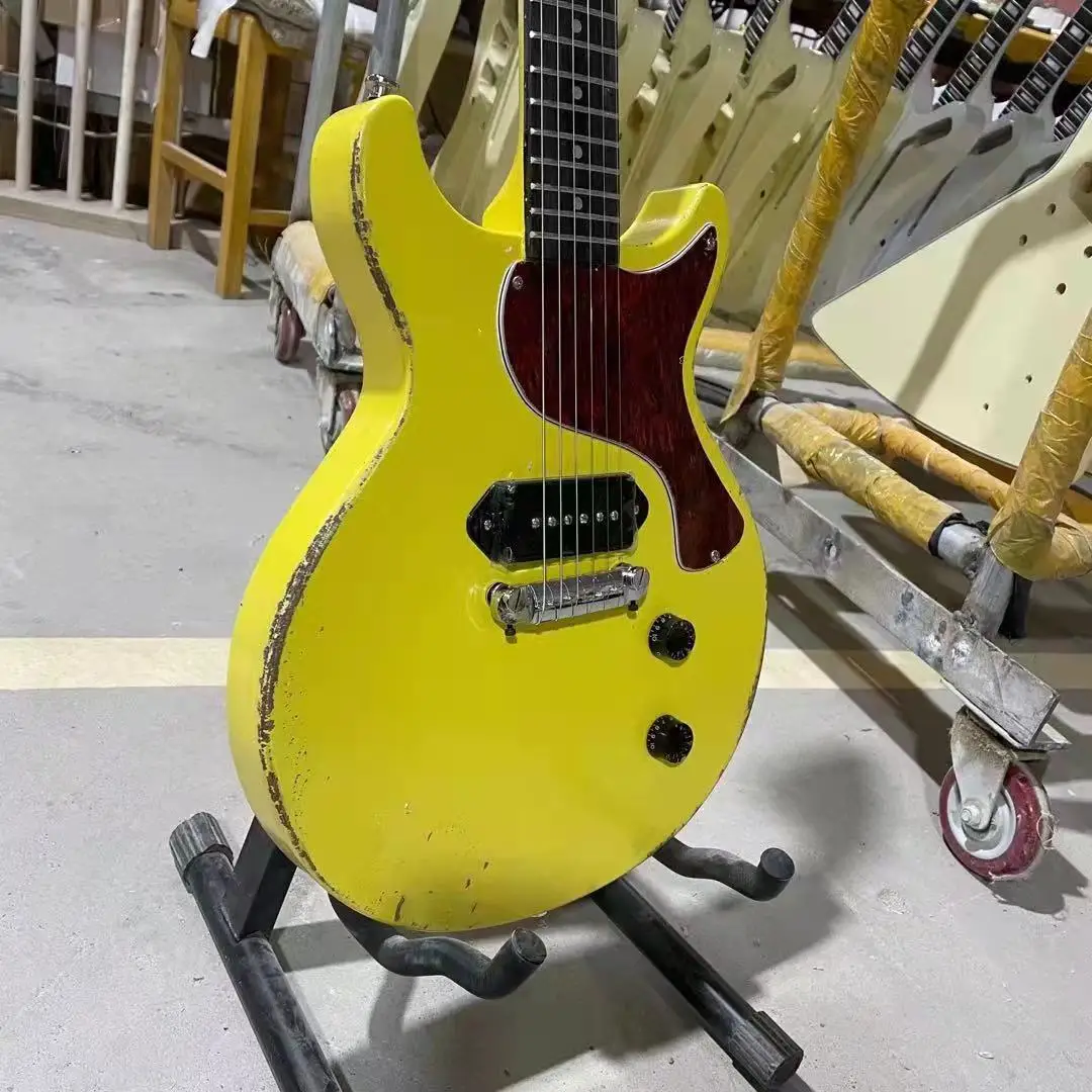 

Relic Electric Guitar, Yellow Color, Mahogany Body, Rosewood Fingerboard, High Quality Guitarra, Free Shipping