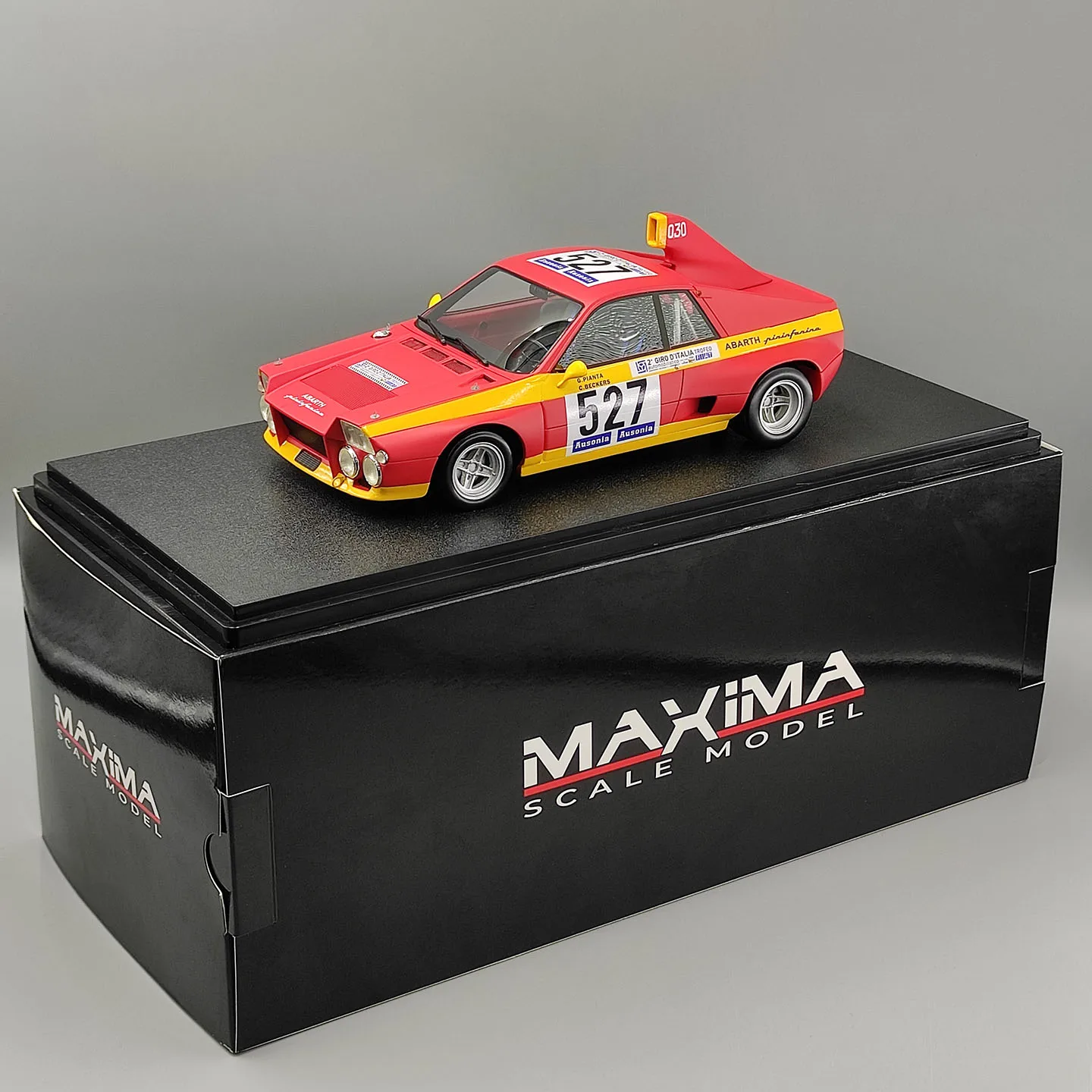 MAXIMA 1:18 Scale ABARTH SE 030 GIRO D'ITALIA 1974 Resin Car Model