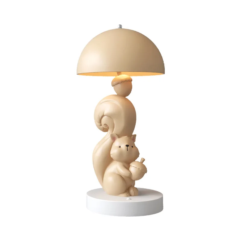 

Cute squirrel desk lamp high-end niche decoration ornament living room