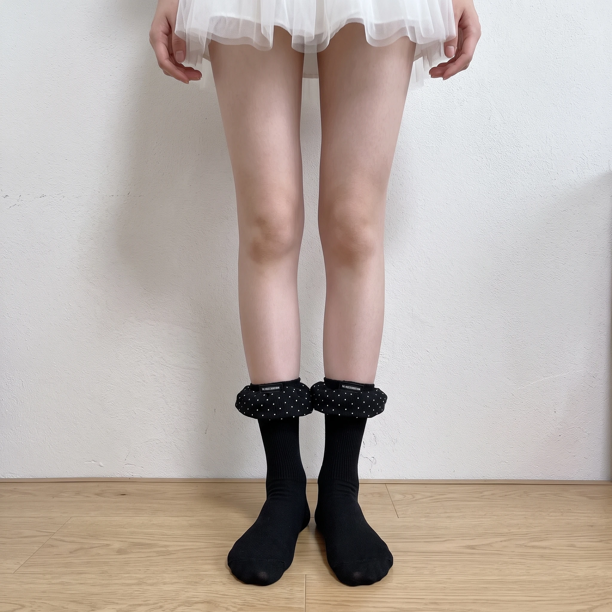 Moon Girl Ballet Style White Polka Dot Lace Mid-Calf Socks for Women, Thin Cute Japanese Slouch Socks, Sweet Slim Calf Socks, Girls Fashion Socks Matching Skirts & Mary Jane Shoes