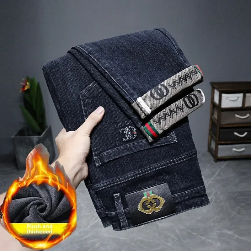 Celana panjang pria model slim fit lurus kecil untuk musim gugur dan musim dingin, celana panjang pria Korea elastis dan berbulu tebal hangat untuk dewasa, model gentleman.
