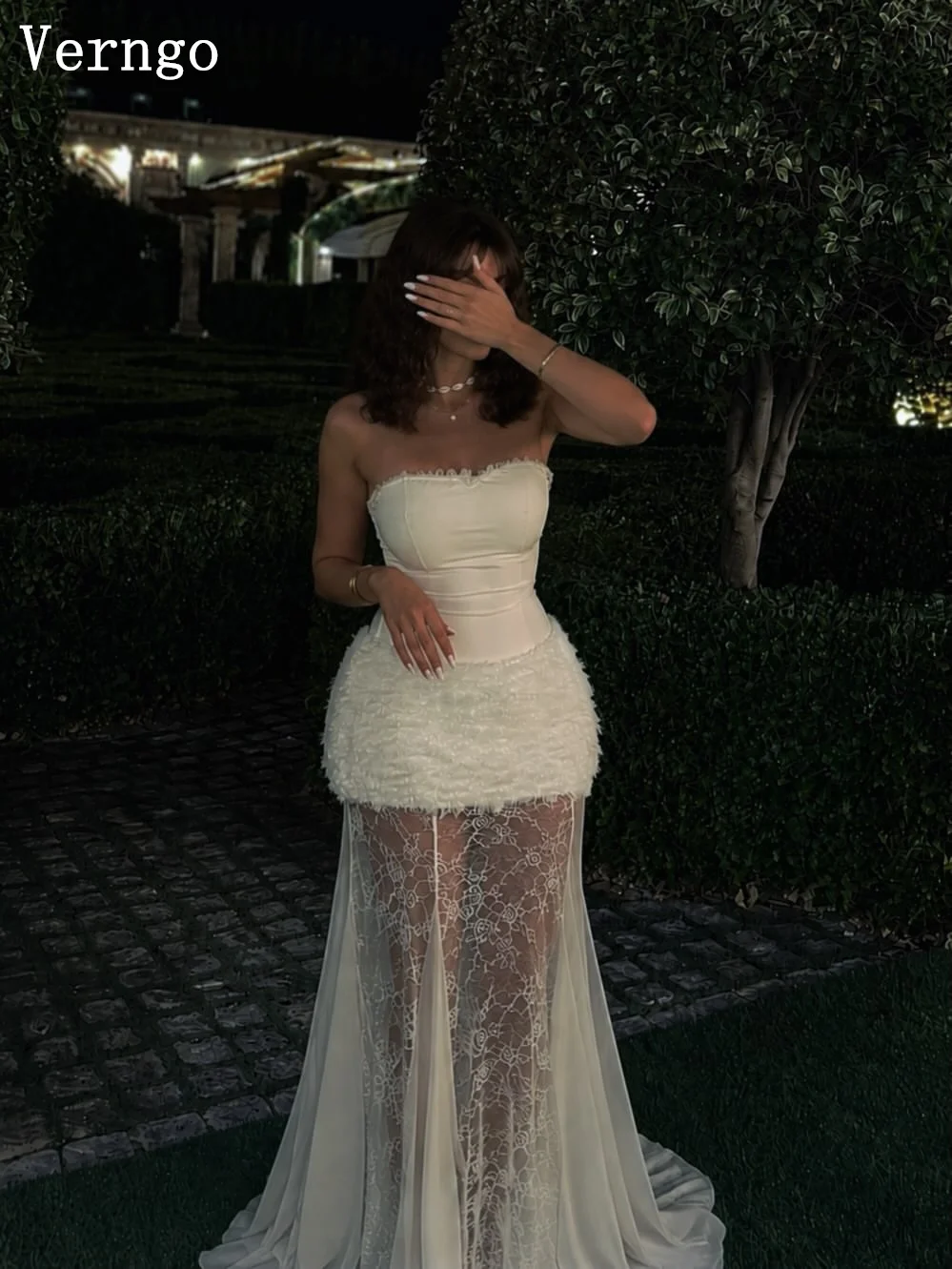 Picture 6: Verngo Luxury Lace Bridal Gowns Strapless A Line Illusion A Line Bride Dresses Sexy Prom Wedding Dress After Party Customized