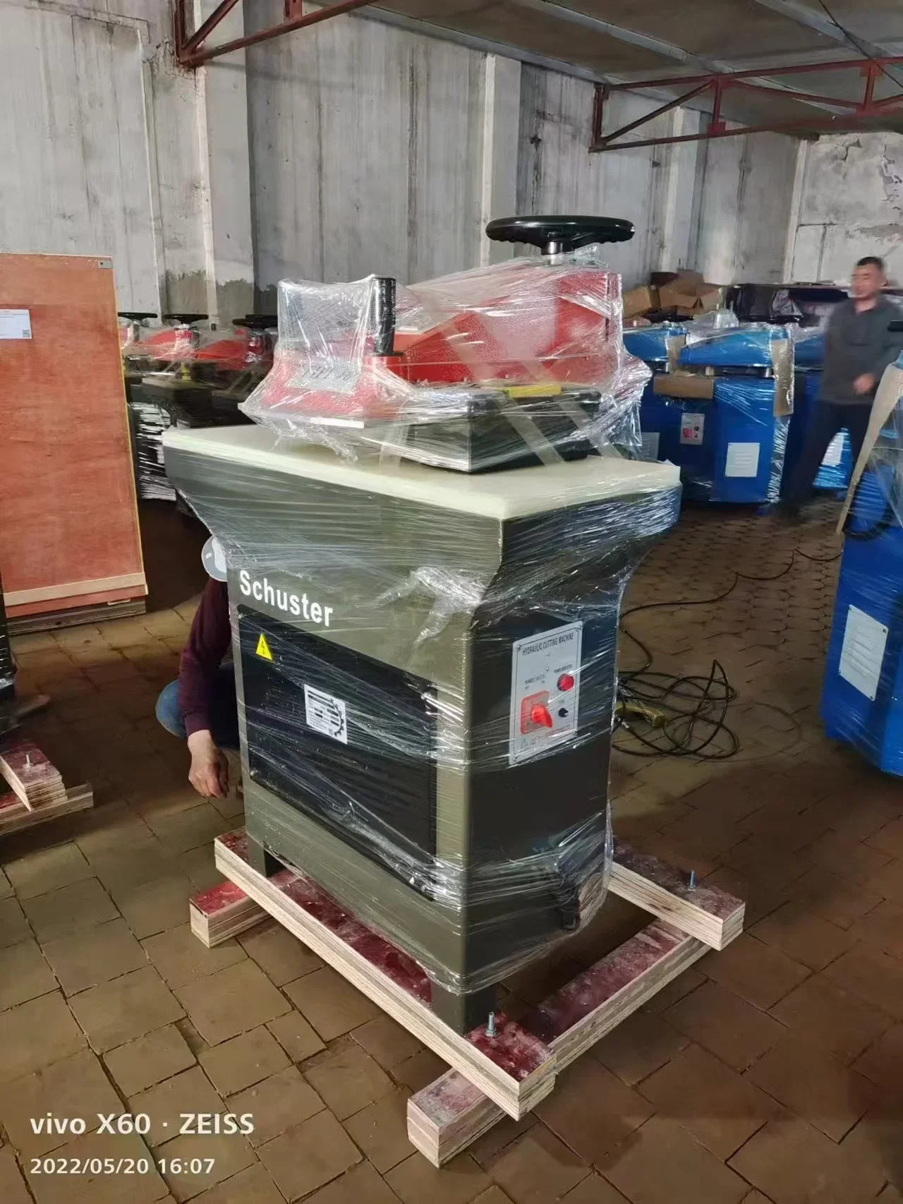 

【HOT】Manual Hydraulic Clicking Swing Arm Press Machine for Shoe Leather Making Swing Arm Die Machine