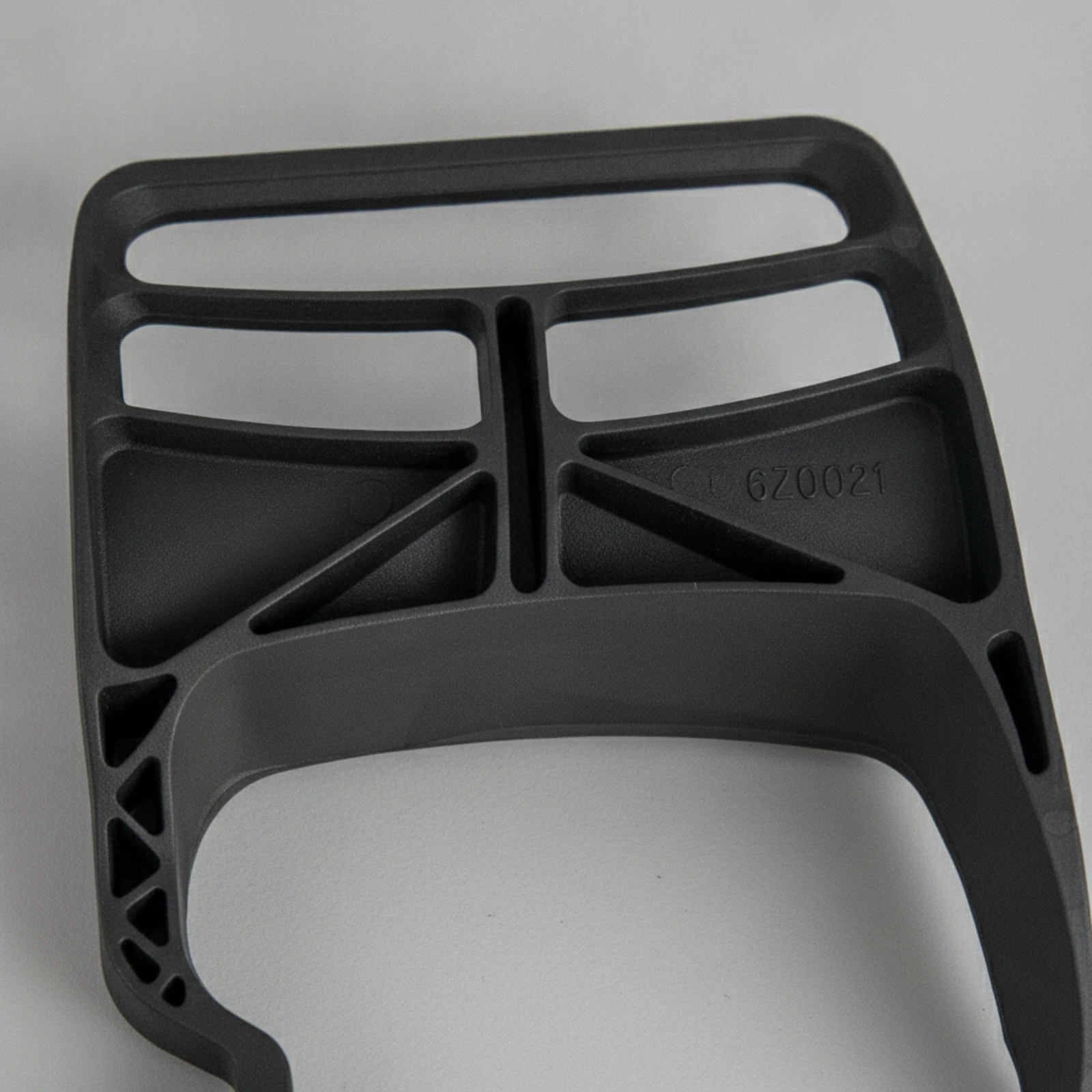 Chainsaw Brake Plate Lightweight Chainsaw Brake Plate Assembly Replacement Part Sturdy Hardware Long-Lasting for Professionals