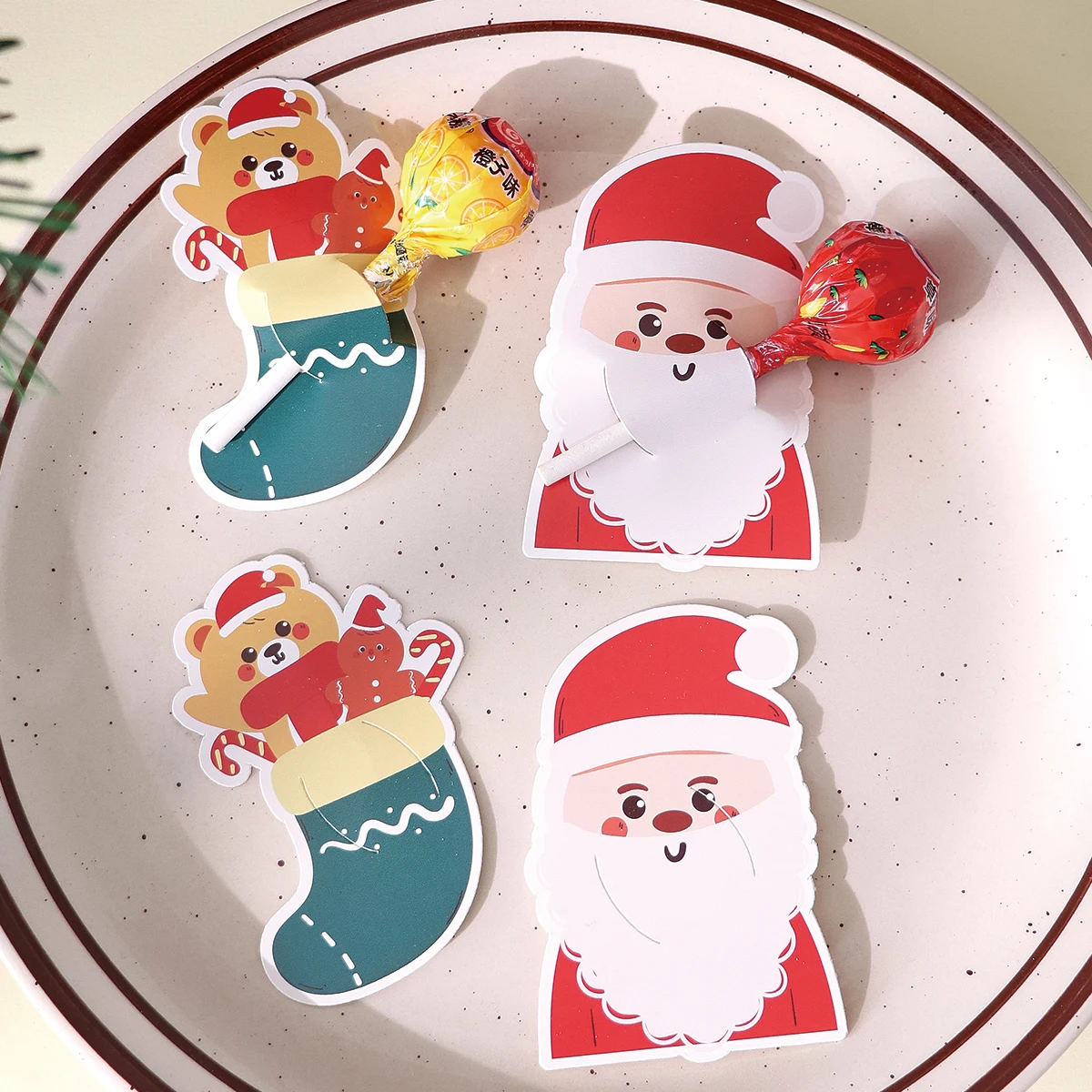 30 Sets of Christmas Lollipop Paper Card Holders—Featuring Snowman, Gingerbread Man, and Christmas Tree Shapes, Suitable for Candy Lollipop Decoration Tags; Ideal for Christmas Decorations, Baby Showers, Christmas Gifts, Creative Gifts, Christmas Party Favors, Home Decor, Tabletop Ornaments, Winter Decorations, and Party Supplies