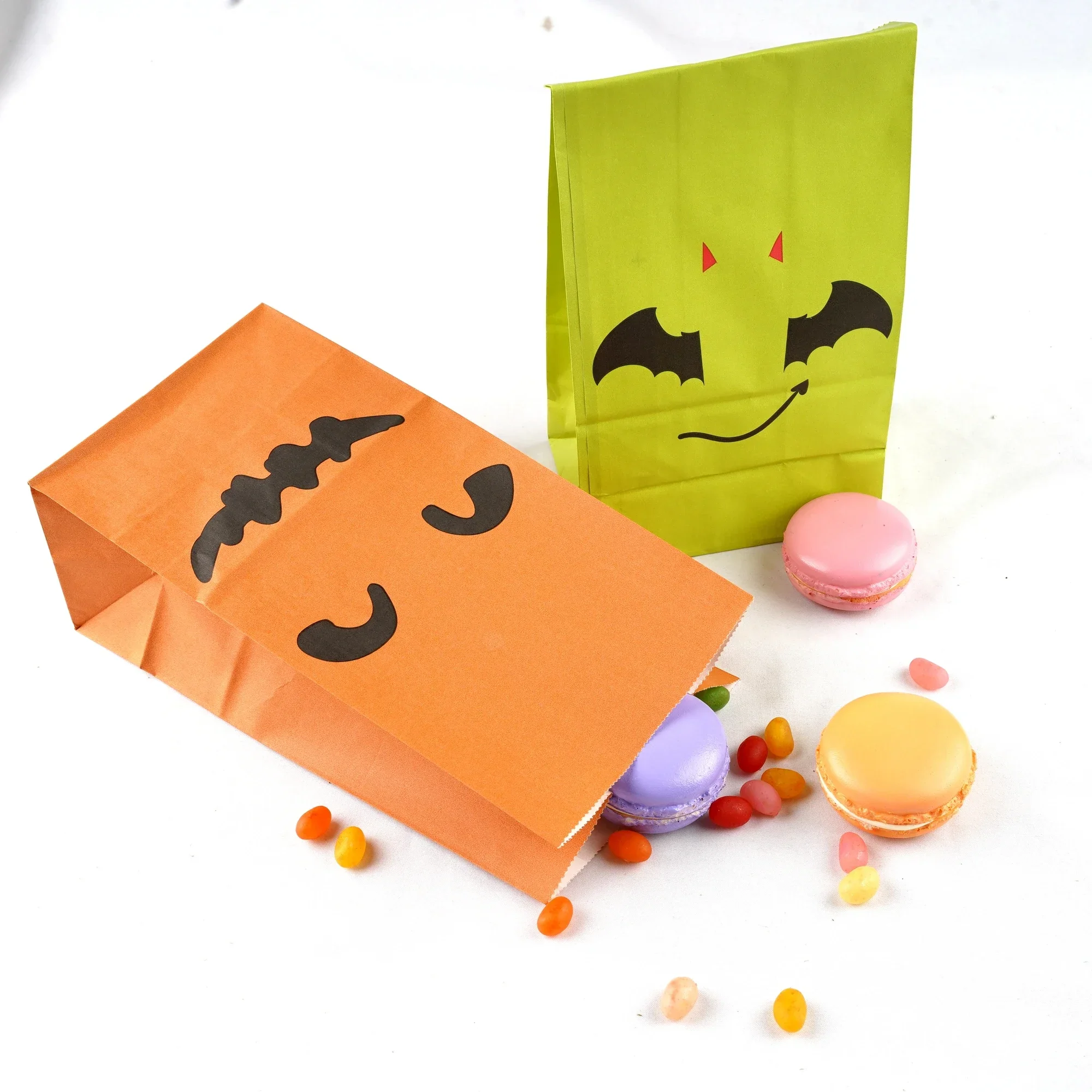 Halloween Treat Kraft Paper Bags Party Favor Trick or Treat Candy Snack Goodie Gift Paper Bag with Sticker Supplies Decor