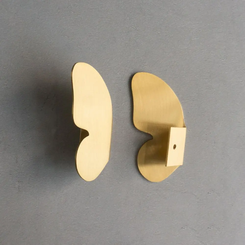 

Luxury Hardware Wardrobe Door Handle Drawer Knob Cabinet Pulls Brass Handle