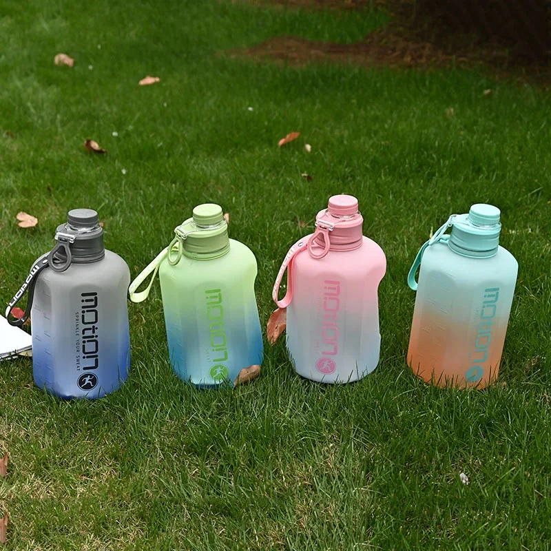 Botella termo para beber agua de 2 litros, vaso de plástico con pajita y tapa, vaso de gran capacidad con escala