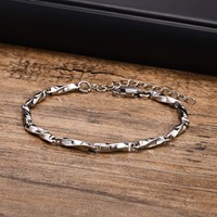 Vnox Twisted Stainless Steel Chain Bracelets for Men, 4mm Mobius Links Wristband, Geometric Simple Basic Male Jewelry