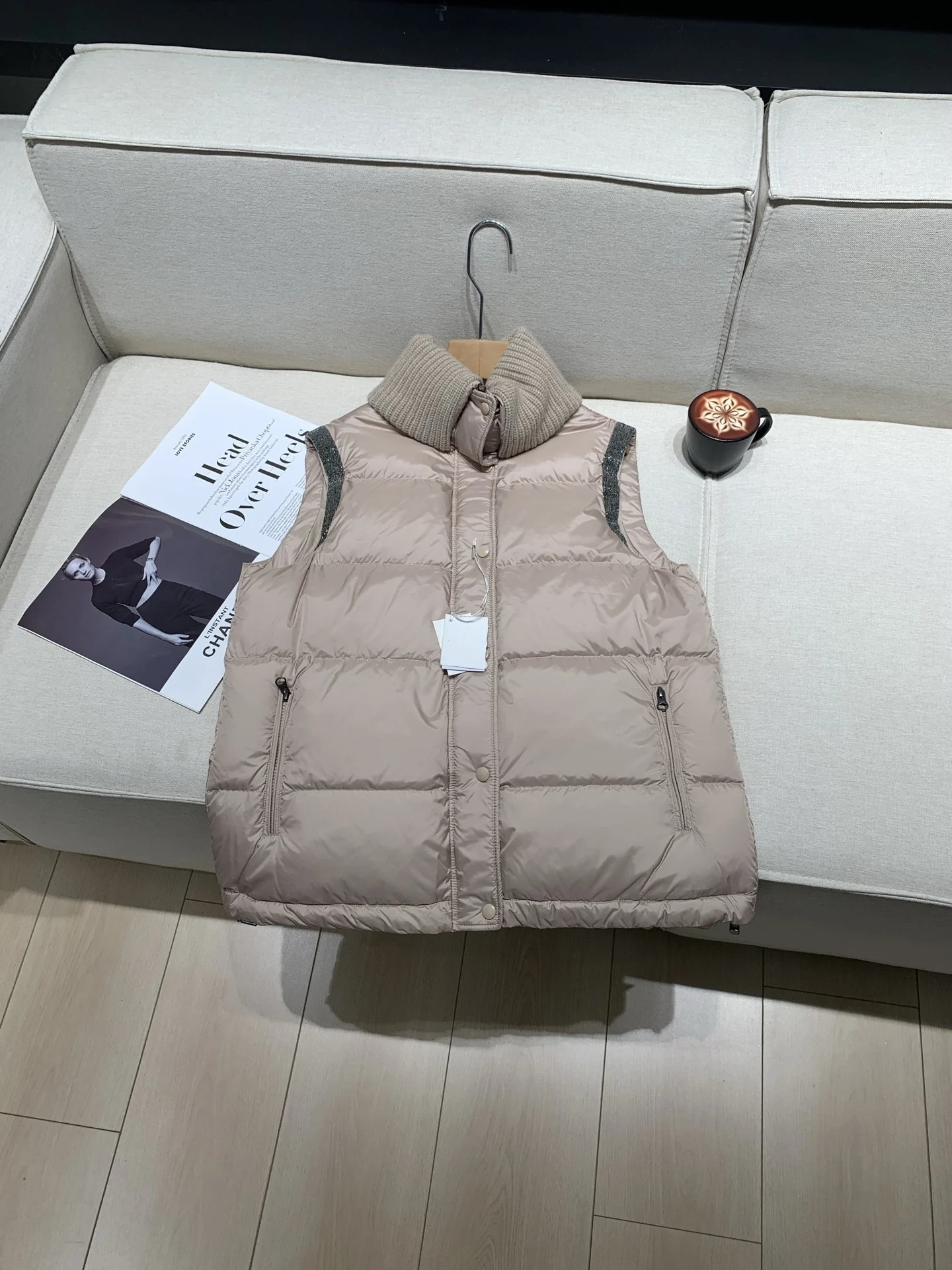 Nieuw herfst/winter hoogwaardig mode kralen kasjmier en ganzendons vest voor dames (2025)