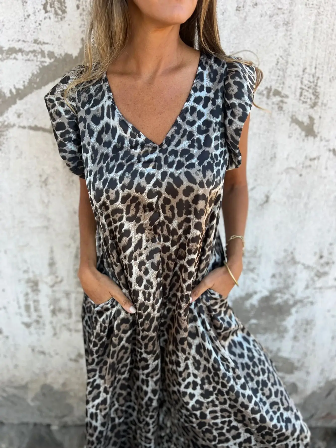 

Women's fashion 2025 spring leopard print stylish temperament trendy flutter sleeve wide-leg jumpsuit