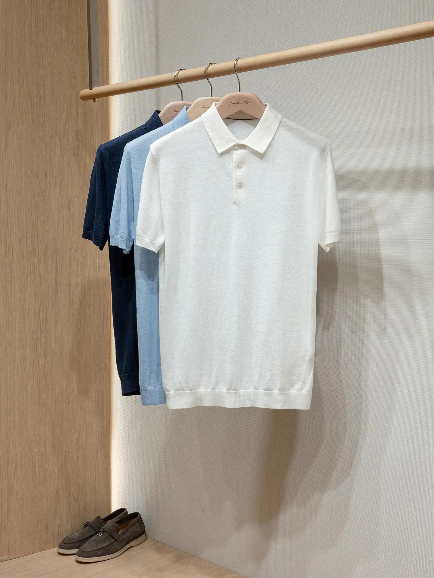 Cotton and linen blended knitted short sleeved polo shirt with a collar comfortable breathable and simple design