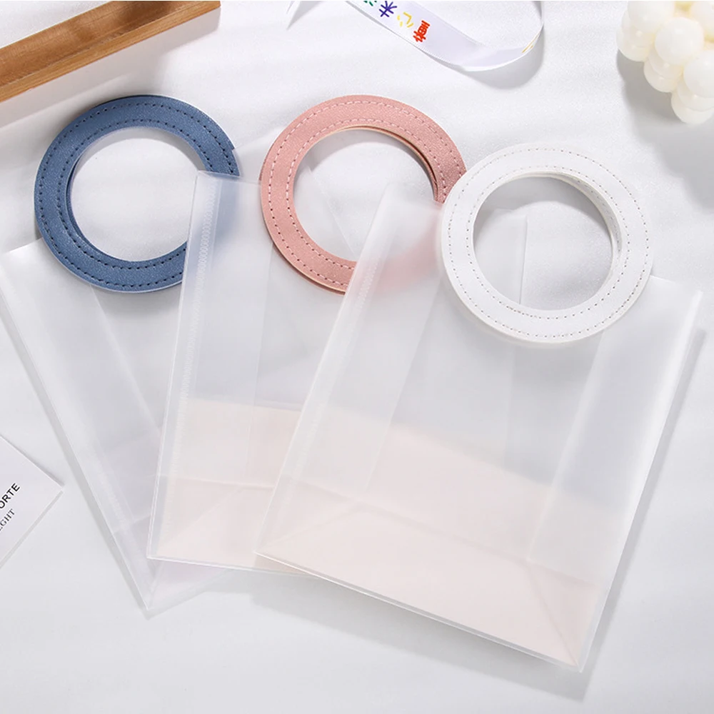 Environmentally Friendly Portable Plastic Frosted Shrink Gift Bag Custom Logo Transparent Handbag Wedding Candy Packaging 100Pcs