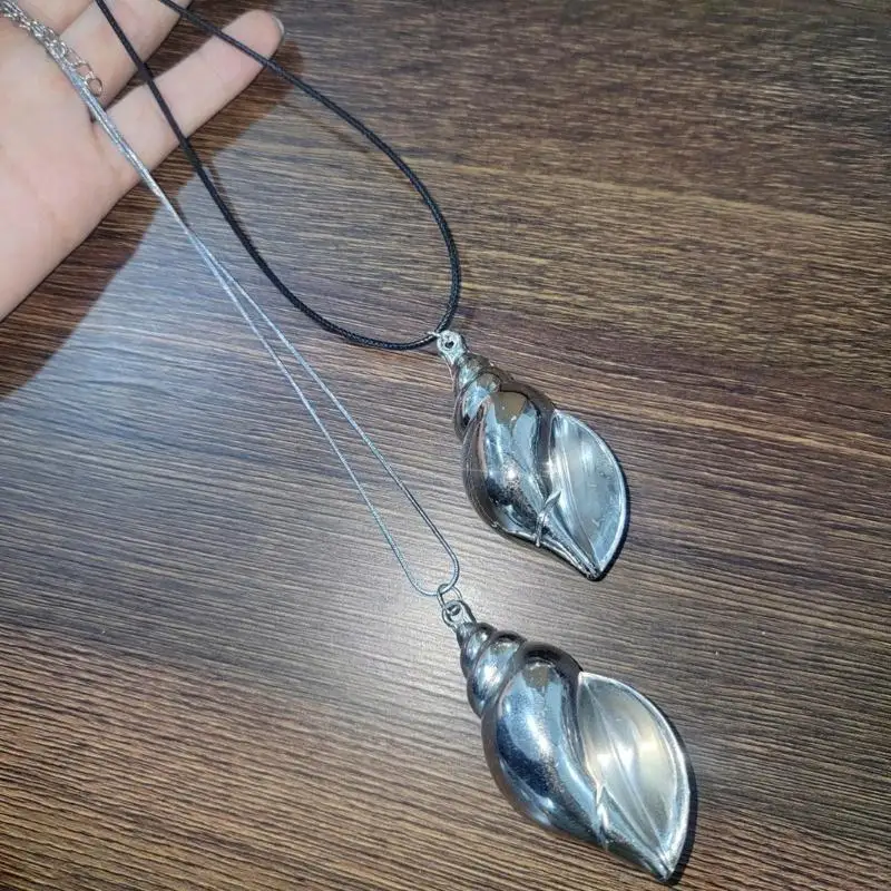 Elegant Conch Pendant Necklace Sea Snail Shaped Clavicle Chains for Women Girls 