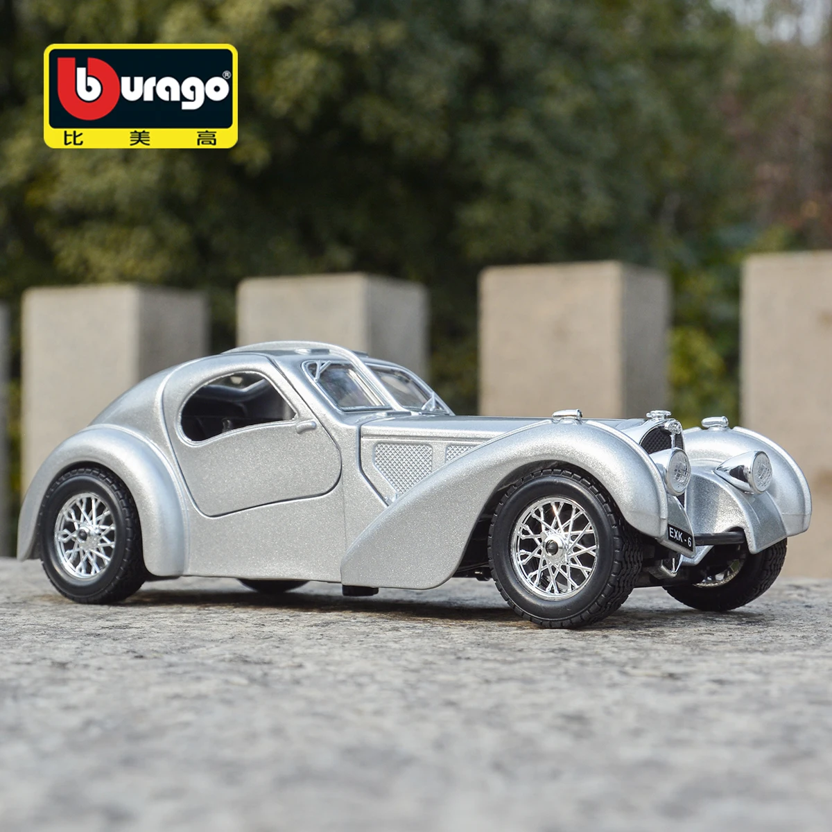 

Bburago 1:24 1936 Bugatti Atlantic Static Die Cast Vehicles Collectible Model Car Toys