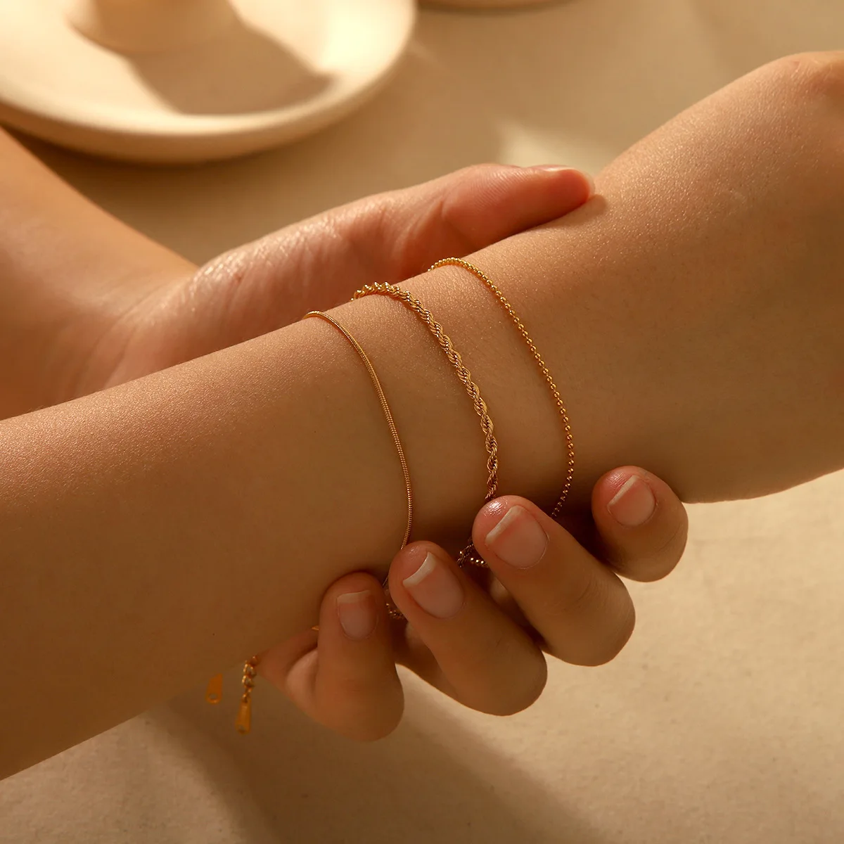 Fashionable Unique Titanium Steel Bracelet for Women, Light Luxury Versatile Cable Chain and Bead Chain Set Hand Jewelry