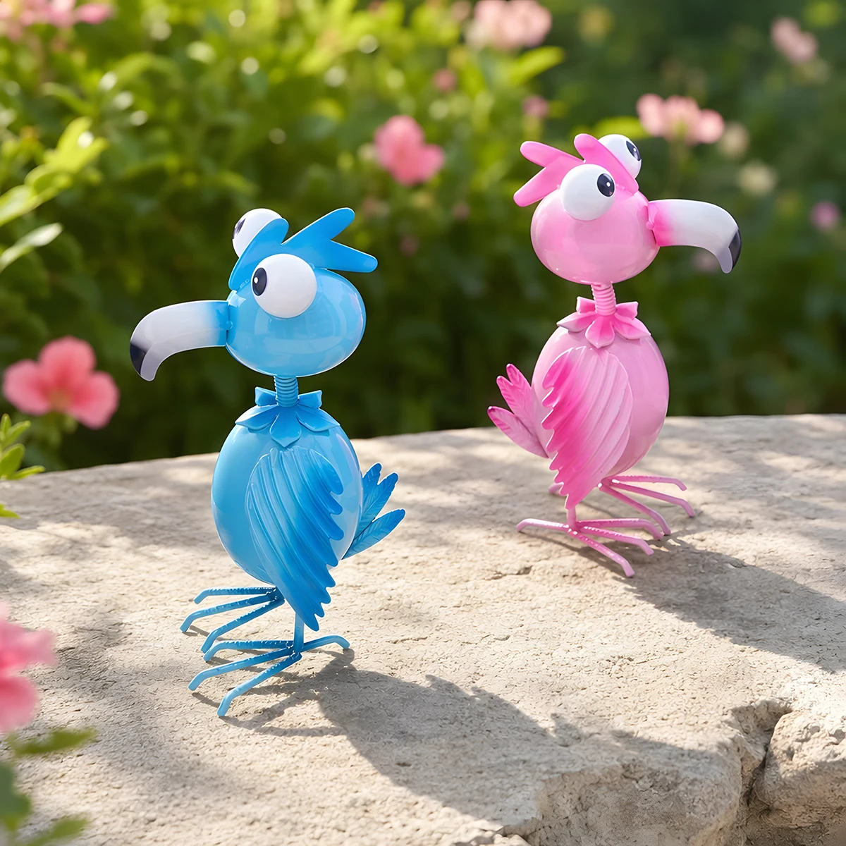 GEEYANG Flamingo Garden Statue Metal Bird Sculpture, Indoor Outdoor Yard Lawn Patio Decoration, Gift for Mom Wedding Birthday