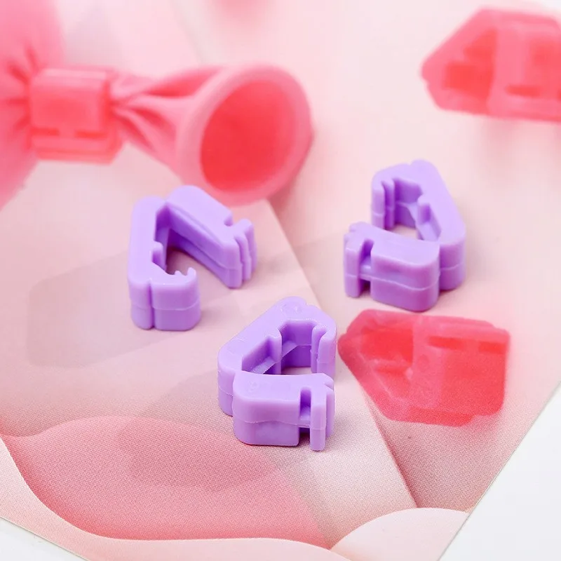Clips de scellage pour ballons, 400 pièces, assortiment de couleurs aléatoires, réutilisables plusieurs fois, pour la décoration de festivals