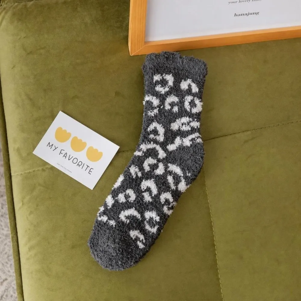 Coral Fleece Sleeping Socks Mid-tube Length Winter Warm Non-Slip Socks Leopard Print Thick Knit Warm Winter Socks Sleeping Use