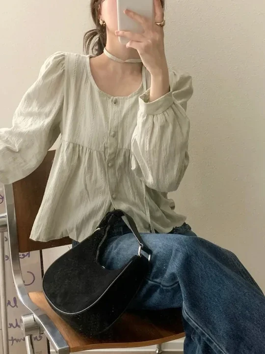 

Chic Korean Sle Women's irt Single Button Ne Hanging Design Bubble Sve Faionable Age Reduction Ele Blouse