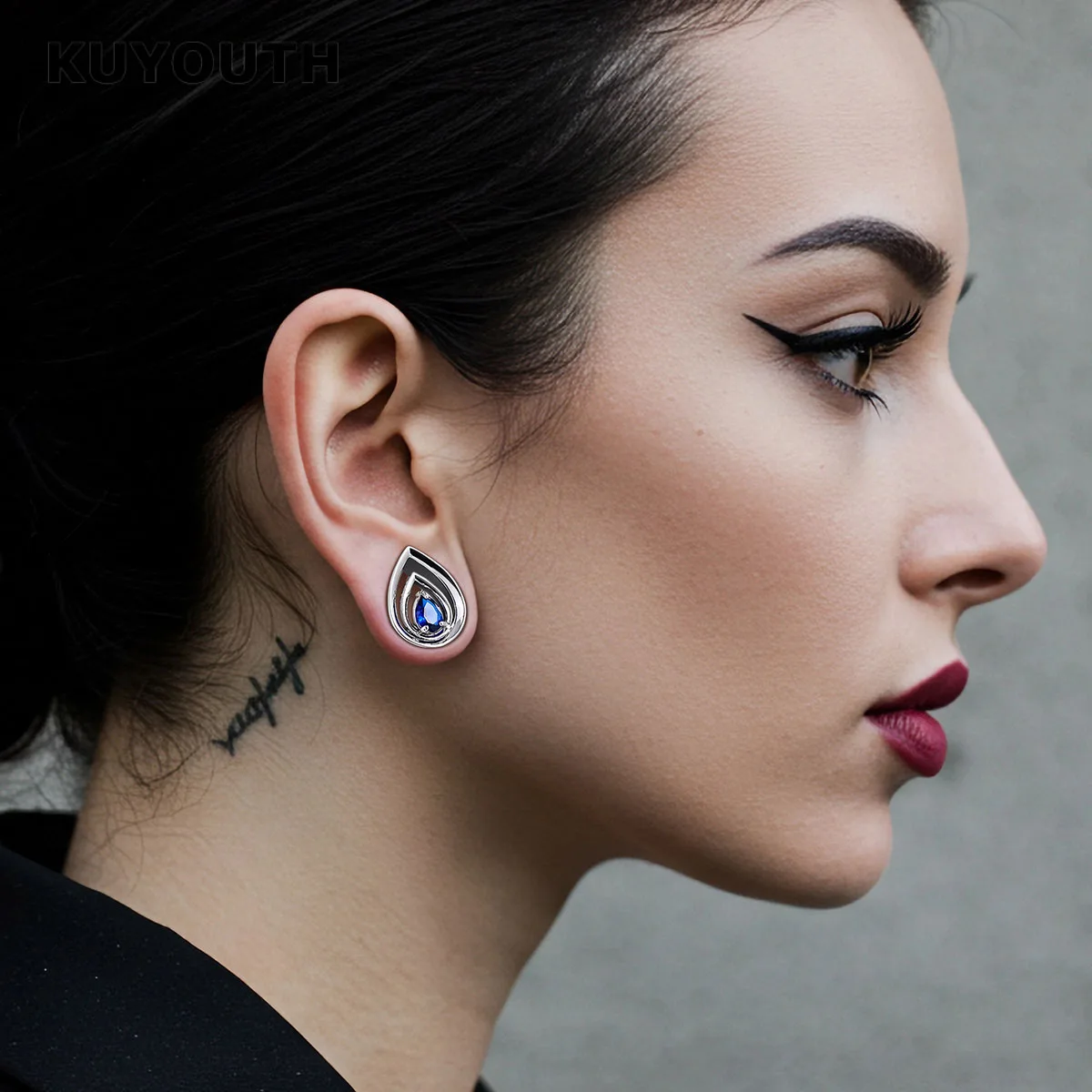 KUYOUTH 2 Stück blaue Zirkon-Ohrstecker, geschichtete tropfenförmige Dehner, Piercing-Schmuck – Detail 3