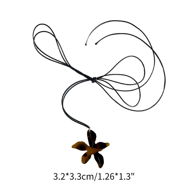 Pendant Necklace Fashion Clavicle Chain Irregular Amber Maple Leaf Charm Necklaces Long Rope Neck Chain Jewelry Gift