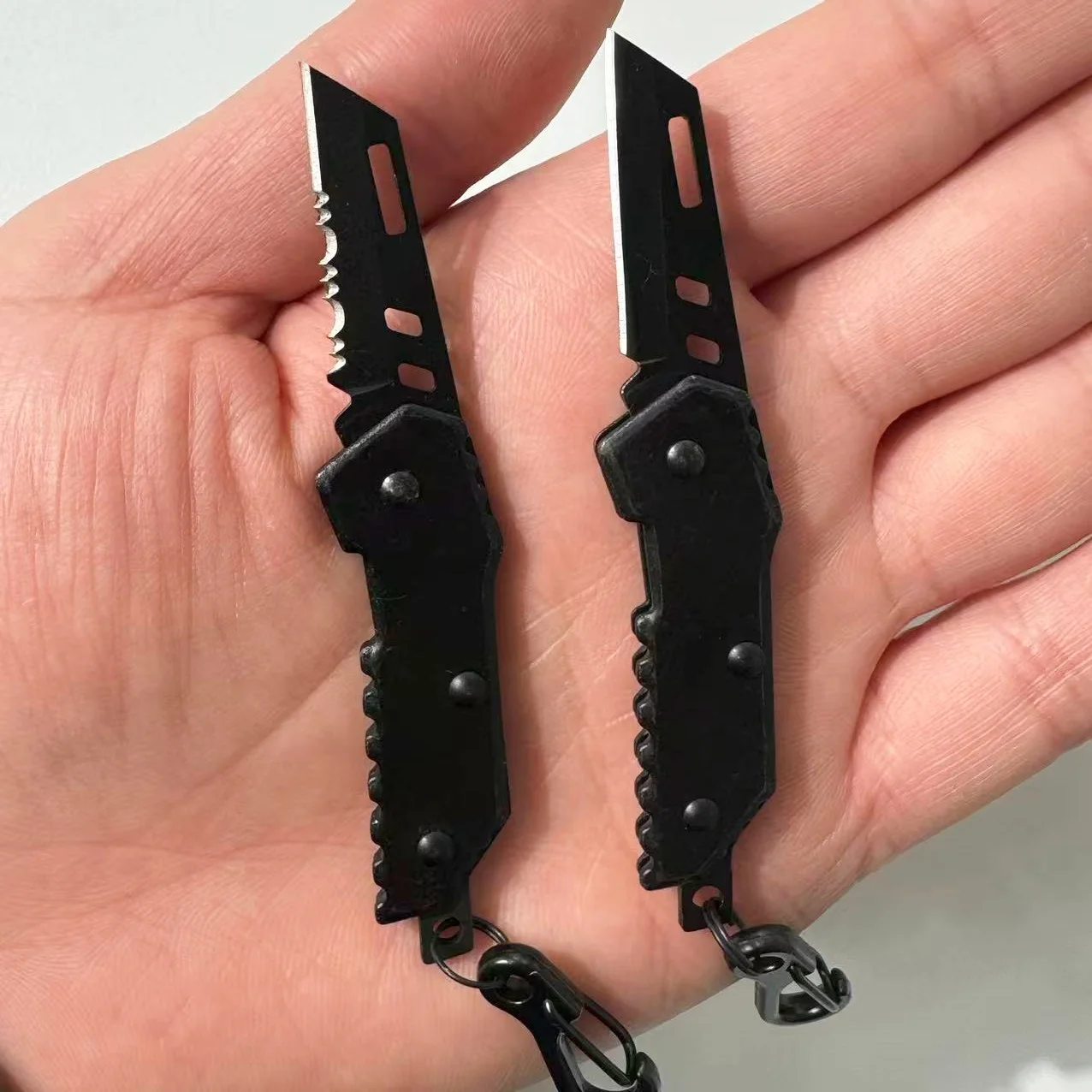 Mini Keychain Folding Pocket Knife, Compact EDC Cutting Tool with Portable Design for Package Opening, Paper Cutting, Office Use
