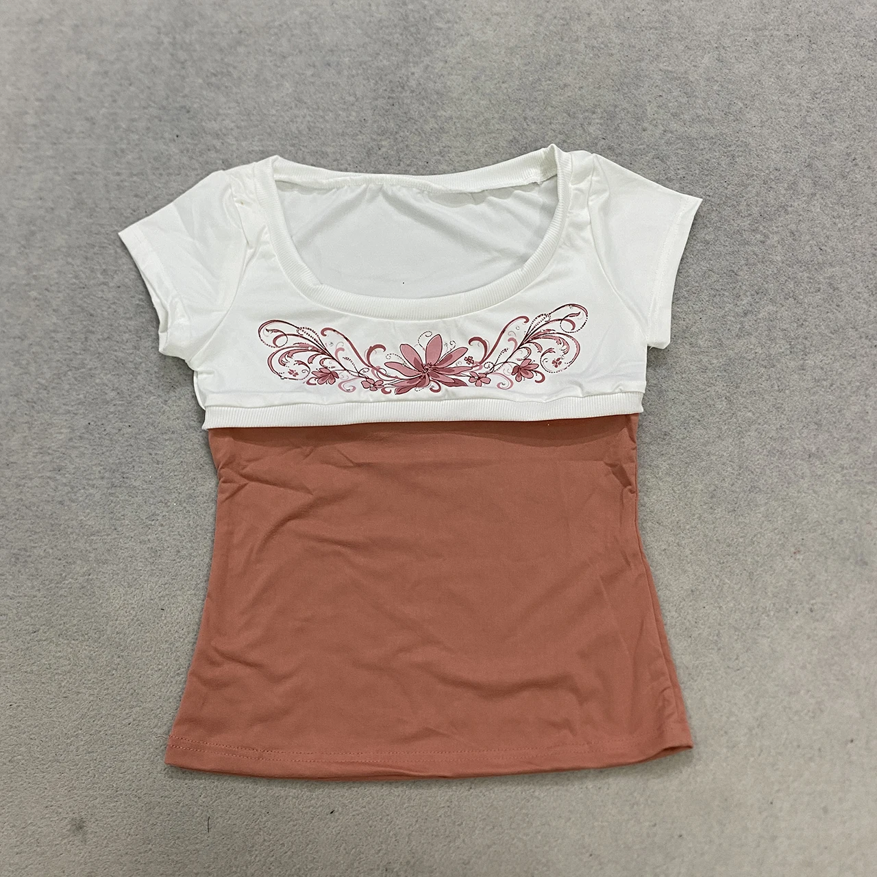 Y2k Damenkleidung, schmales, zweiteiliges Design, Spitze, Blumenmuster, 90er Himekaji Crop-Top, Vintage Punk, Sommer, Kawaii, Emo, schickes, süßes T-Shirt – Detail 1
