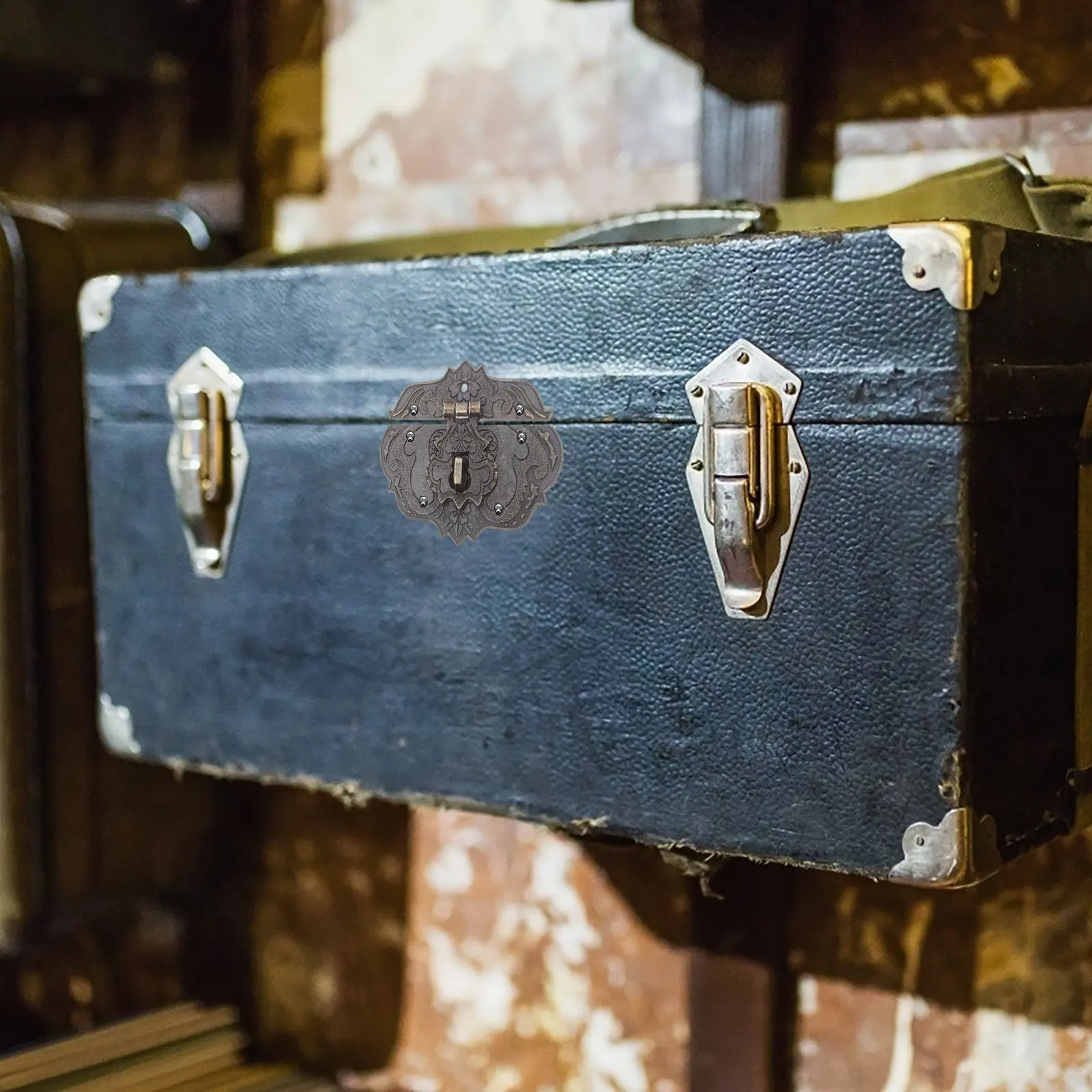 

Rustic Metal Buckles Packaging Box Clasps Locks Panels Secure Latches Stainless Steel Door Cabinet Padlock Jewelry Boxes