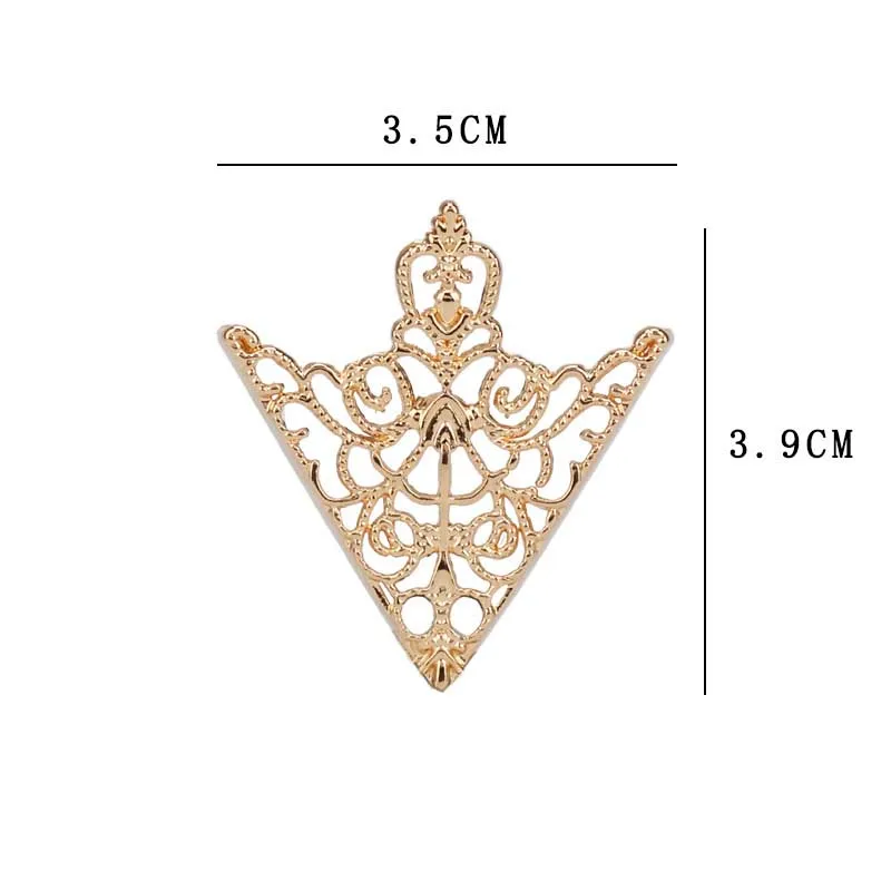 Fashion Exquisite Triangle Shirt Collar Pin Corner Badge Vintage Hollowed Out Crown Alloy Wedding Party Clothing Accessories