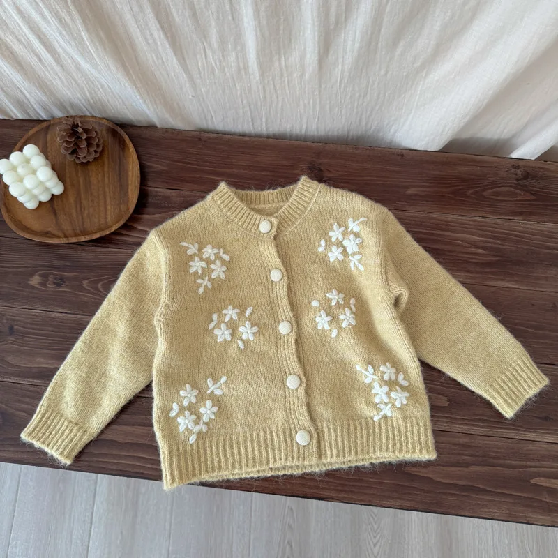 

Girls' Sweaters Cardigans Coat 2025 Autumn and Winter Korean Sweet Flowers Girls' Kniited Sweaters Crocheted Wool Coat