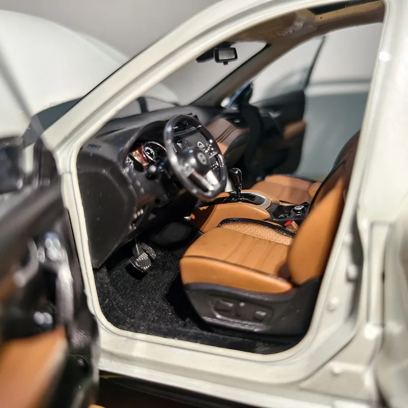 โมเดลรถนิสสัน นิสสัน คิจุน รุ่นดั้งเดิม ปี 2018 เอ็กซ์-เทรล อัลลอยด์ ขนาด 1:18 มีสินค้าในสต็อก