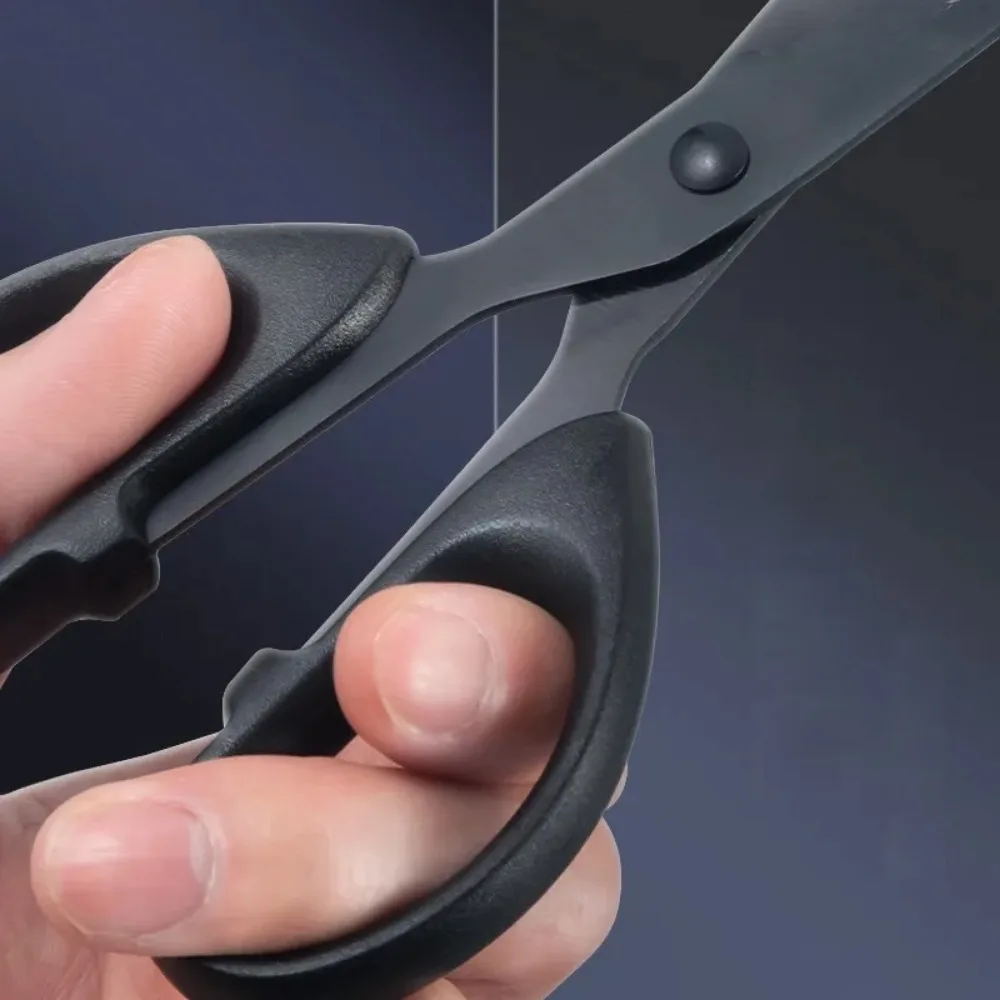 Nożyczki z czarnym ostrzem 160 mm Odporny na zużycie ostrze ze stali nierdzewnej Niełatwe do klejenia Trwałe nożyczki do użytku domowego