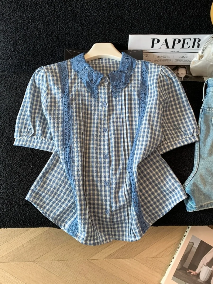 

Blue Lace Collar Short Sleeve Plaid Shirt Women's Summer New Unique Design Sense Patchwork Floral Trim Shirt Neck Top
