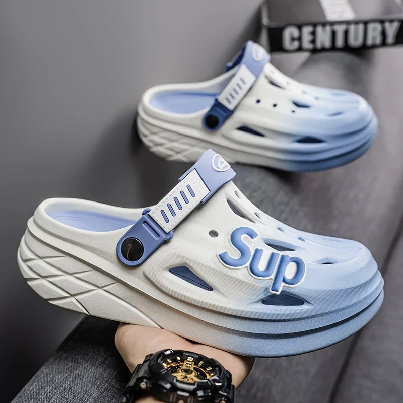 صنادل صيفية للرجال والنساء للزوجين 2025 شباشب باوتو جديدة قابلة للتنفس وغير قابلة للانزلاق أحذية شاطئ خفيفة الوزن