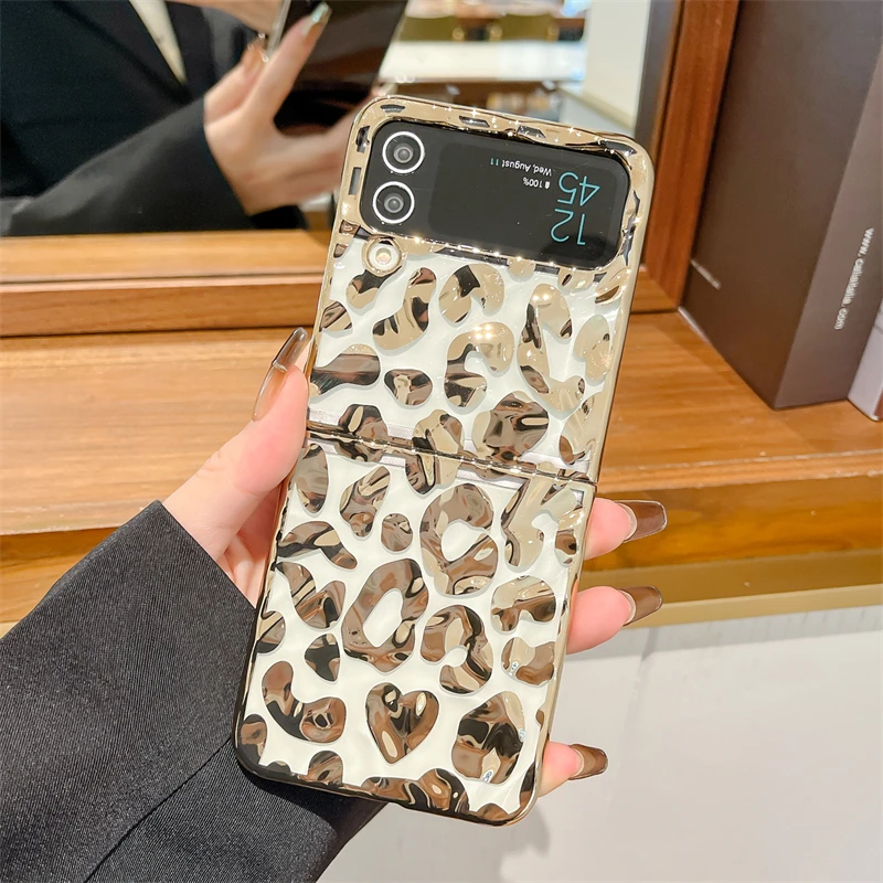 Luxury Folded Texture Leopard Print Phone Case For Samsung Galaxy Z Flip 6 5 4 3 Flip5 Flip4 Flip6 5G Cover Silicone Cute Cases