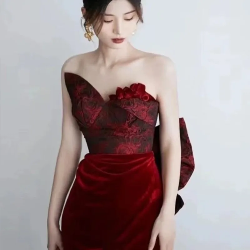 Rose toast red banquet host light luxury velvet fishtail dress