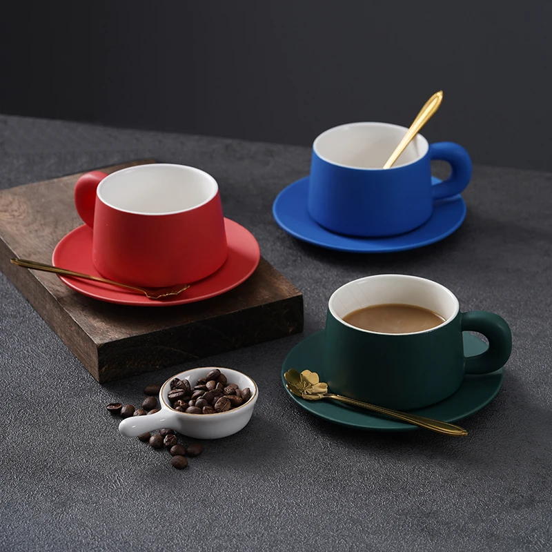 Modern Ceramic Mug Light Luxury Handmade Afternoon Tea Coffee Cups Western Restaurant Desktop Cup and Saucer Set Home Decoration