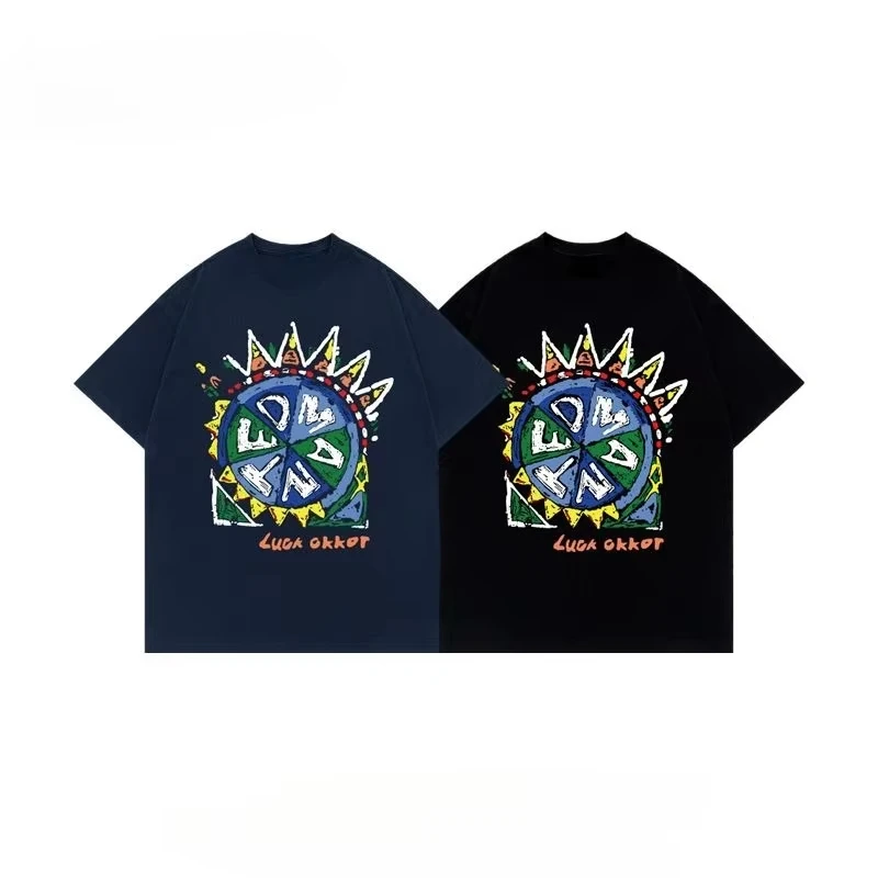 

Летом 2025 года. Американские мужские и женские футболки с короткими рукавами в стиле ретро. Самые продаваемые свободные брендовые футболки с половиной рукавов.